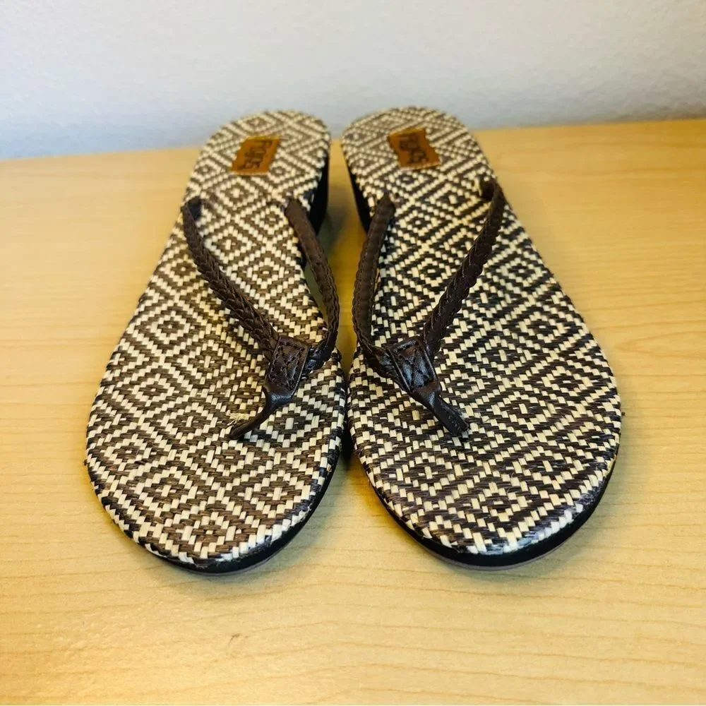 Flo Jos Woven Brown‎ Flip Flop Wedges Size 9